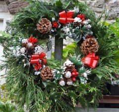 Wreath extra large snowy cones and ribbon